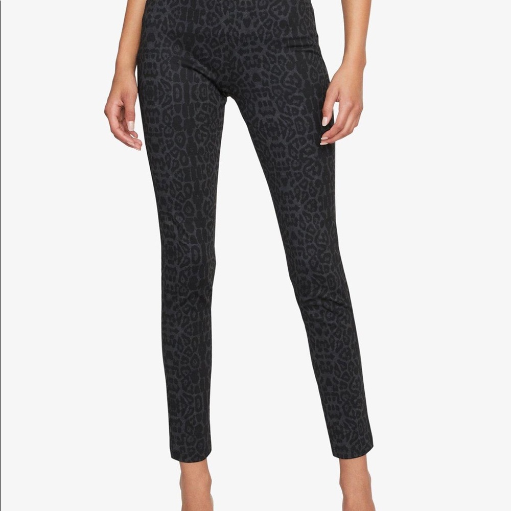 Runway Leggings - Panther